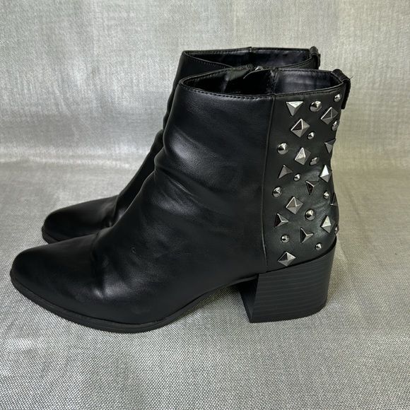 JAIMEE, BLACK MID BOOTS SIZE 81/2 USED IN VERY GOOD CONDITION. - Picture 2 of 11